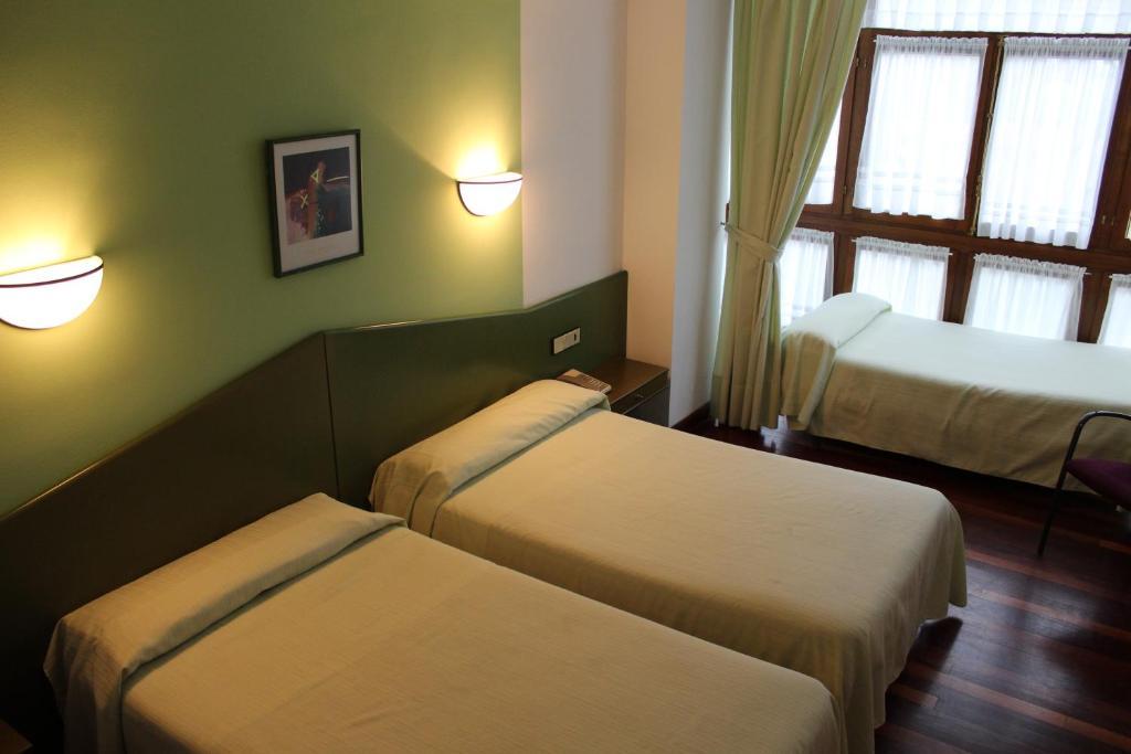 Hotel Sindika Oñate Oda fotoğraf